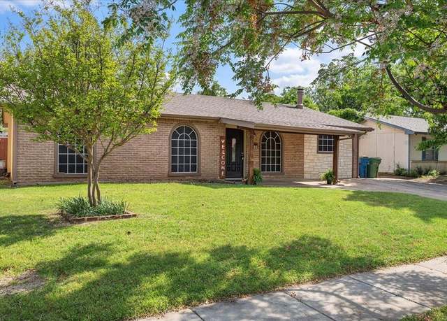 Property at 1002 Ashwood Dr, Lewisville, TX 75067, 4 beds, 2 baths