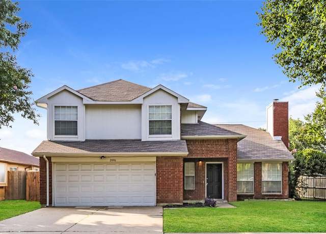 Property at 2846 White Oak Dr, Grand Prairie, TX 75052, 3 beds, 2.5 baths