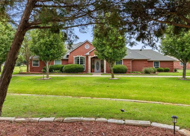 Property at 300 Burtonwood Cir, Ovilla, TX 75154, 4 beds, 3 baths