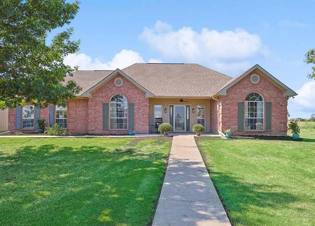 Property at 3289 Mitchell Rd, Krum, TX 76249, 3 beds, 2 baths