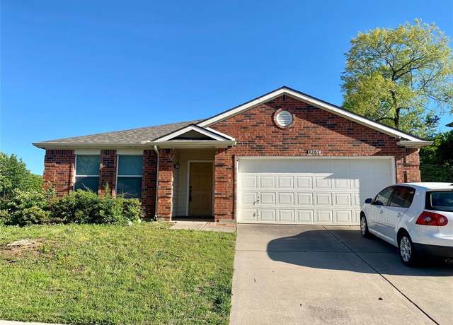 Property at 4201 Vinyard Way, Denton, TX 76226, 4 beds, 2 baths