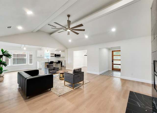 Property at 2517 Country Club Pkwy, Garland, TX 75041, 3 beds, 3 baths