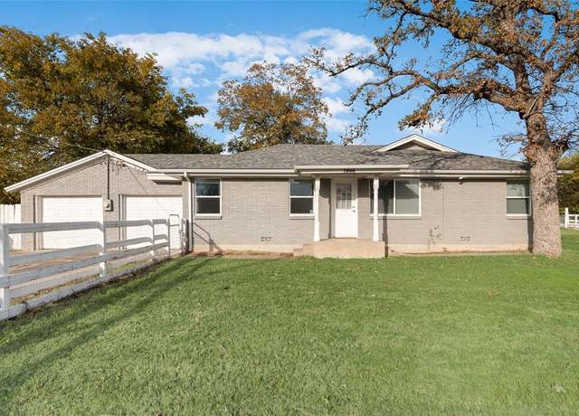 Property at 7900 Ella Young Dr, Lakeside, TX 76135, 3 beds, 2 baths