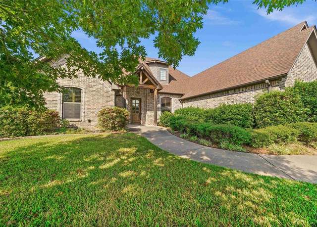 Property at 6721 Sherbrooke Dr, Tyler, TX 75703, 4 beds, 3.5 baths