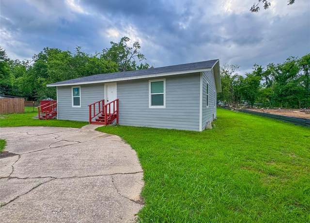 Property at 921 Longino St, Sulphur Springs, TX 75482, 3 beds, 1 bath
