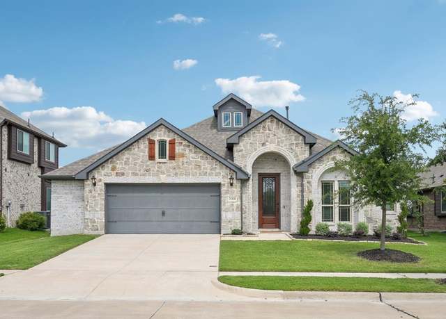 Property at 3000 Upland Trail Ln, Aubrey, TX 76227, 4 beds, 2 baths