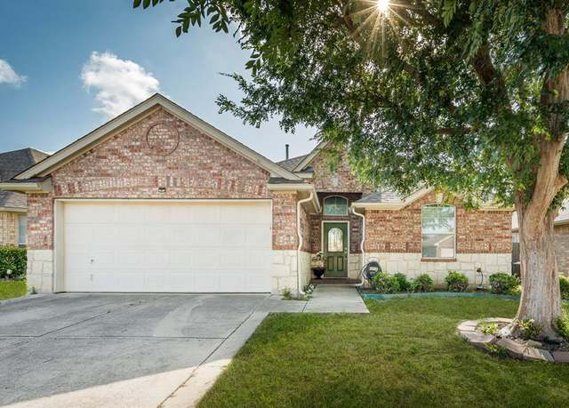 Property at 8652 Lariat Cir, Fort Worth, TX 76244, 3 beds, 2 baths