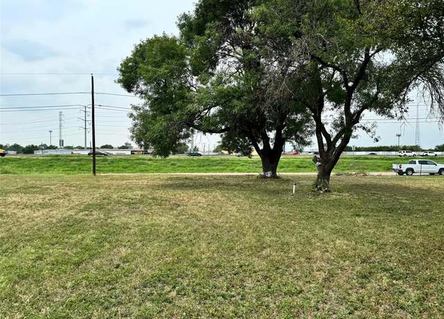 Property at 2610 Jeff St, Dallas, TX 75212