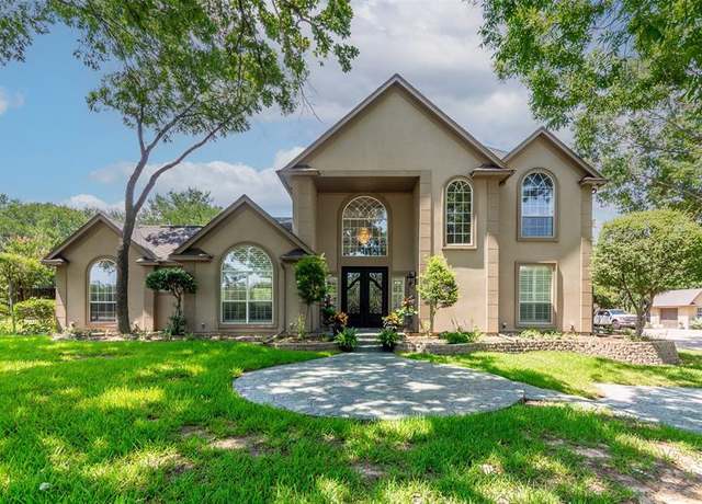 Property at 1360 Brush Creek Rd, Denton, TX 76226, 4 beds, 4.5 baths
