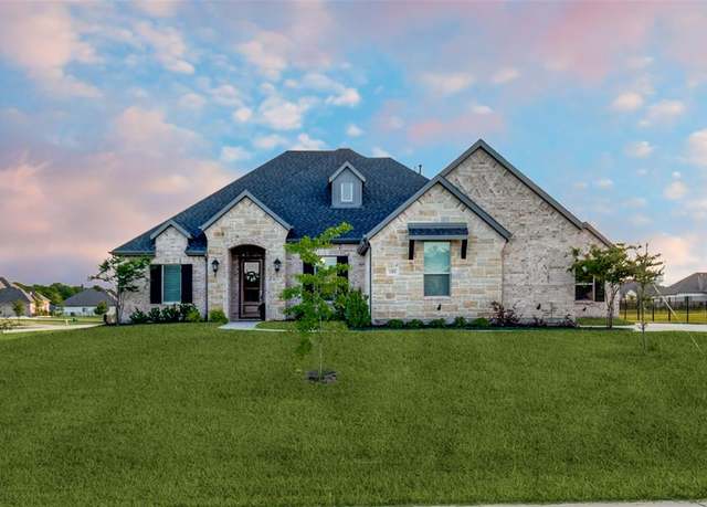 Property at 1301 Wilderness Ln, Forney, TX 75126, 4 beds, 3 baths