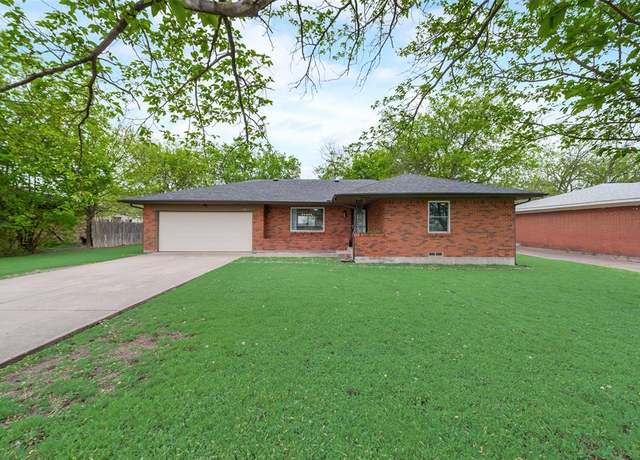 Property at 1306 N Powell Pkwy, Anna, TX 75409, 3 beds, 2 baths
