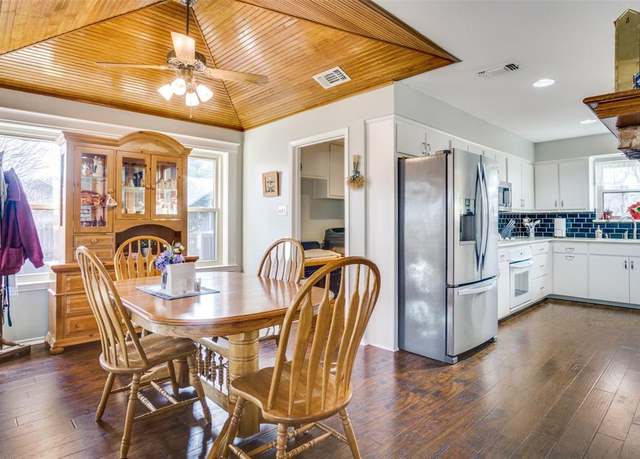 Property at 10124 Wandering Way St, Benbrook, TX 76126, 5 beds, 4 baths