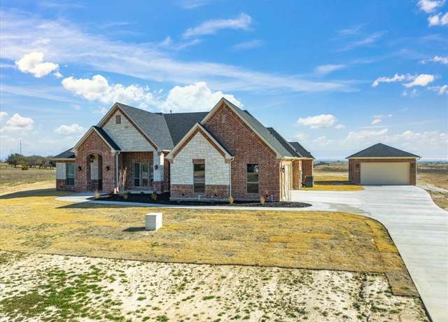 Property at 1019 Kingsley Ct, Weatherford, TX 76087, 4 beds, 2.5 baths