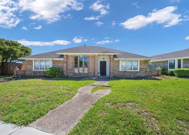 Property at 2402 Country Club Pkwy, Garland, TX 75041, 4 beds, 2 baths
