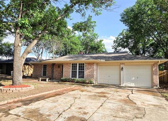 Property at 2104 Guinevere St, Arlington, TX 76014, 4 beds, 2 baths