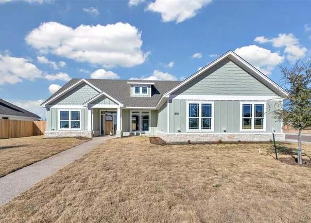 Property at 801 Secretariat Dr, Hewitt, TX 76643, 3 beds, 2.5 baths