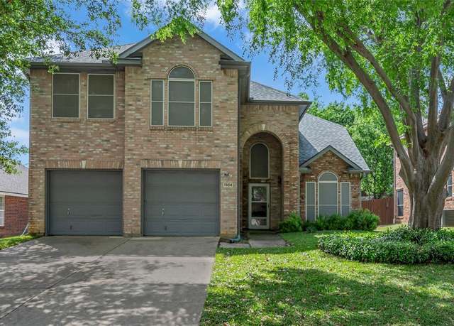 Property at 1904 Avonia Dr, Grapevine, TX 76051, 3 beds, 2.5 baths