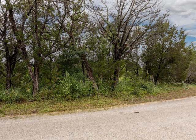 Property at 805 E Aquarius Ct, Granbury, TX 76049