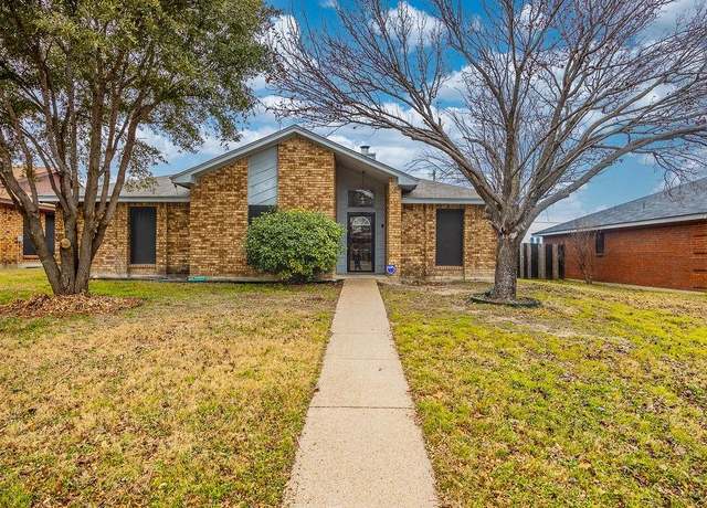 Property at 1119 Cresthaven Dr, Lancaster, TX 75134, 3 beds, 2 baths