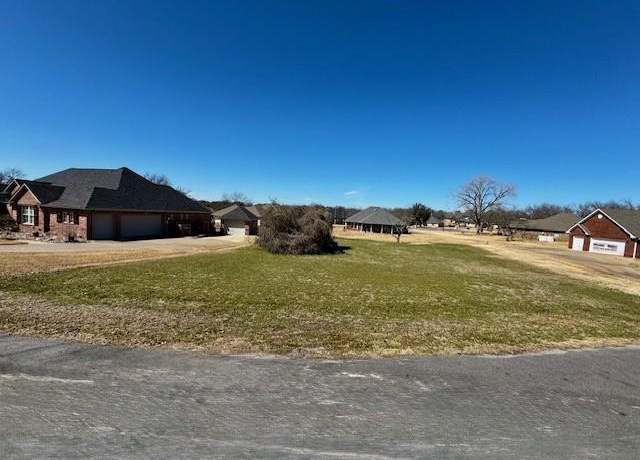 Property at 6002 Oakwood Ct, Granbury, TX 76049