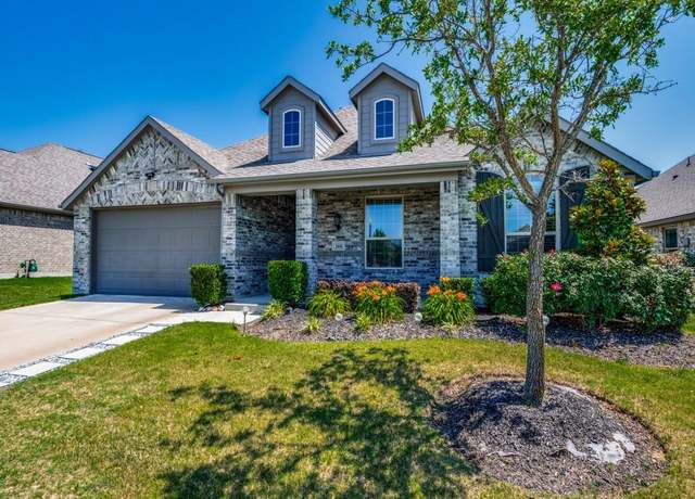 Property at 1644 Pegasus Dr, Forney, TX 75126, 4 beds, 2 baths