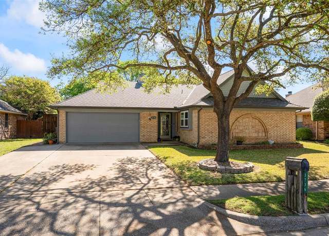 Property at 3736 Rolling Meadows Dr, Bedford, TX 76021, 4 beds, 2 baths
