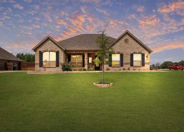 Property at 100 White Oak Dr, Krugerville, TX 76227, 4 beds, 2.5 baths