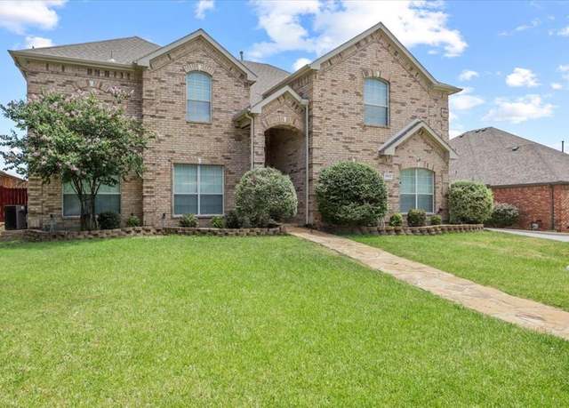 Property at 2812 Saint Maria Dr, Mansfield, TX 76063, 5 beds, 4 baths