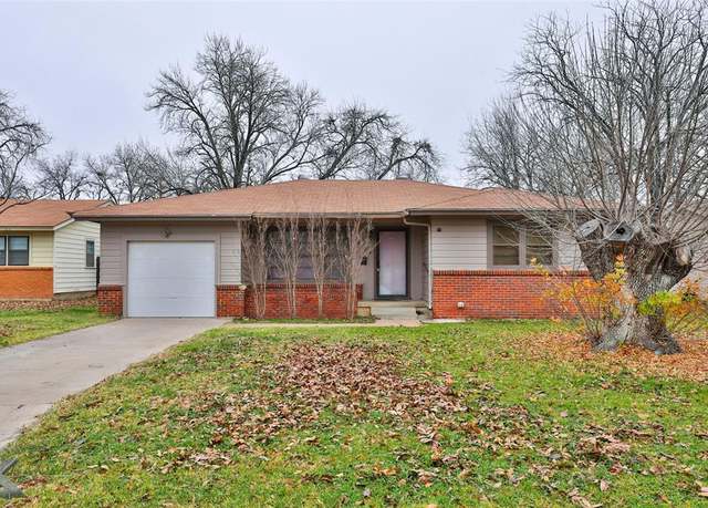 Property at 2124 S 34th St, Abilene, TX 79605, 3 beds, 1.5 baths