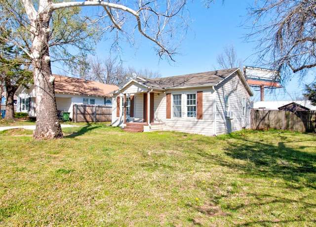 Property at 807 Chestnut St, Aubrey, TX 76227, 2 beds, 1 bath