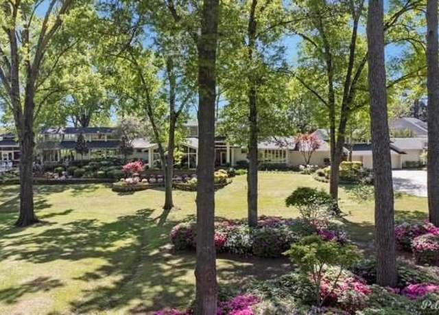 Property at 7111 E Ridge Dr, Shreveport, LA 71106, 4 beds, 4 baths