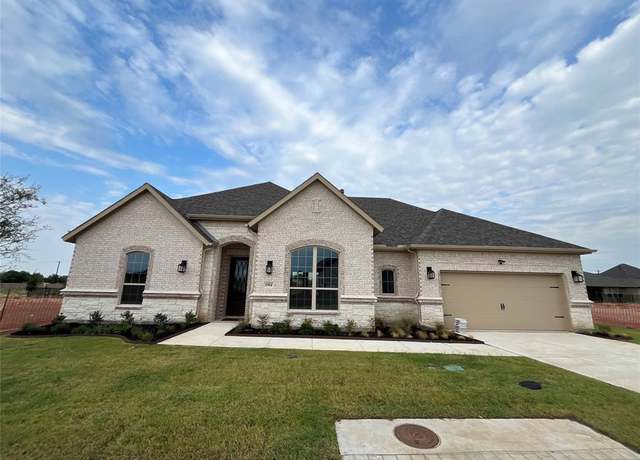 Property at 1904 Vittoria Ln, Little Elm, TX 75068, 2 beds, 2 baths