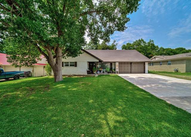 Property at 5512 Odessa Ave, Fort Worth, TX 76133, 4 beds, 3 baths