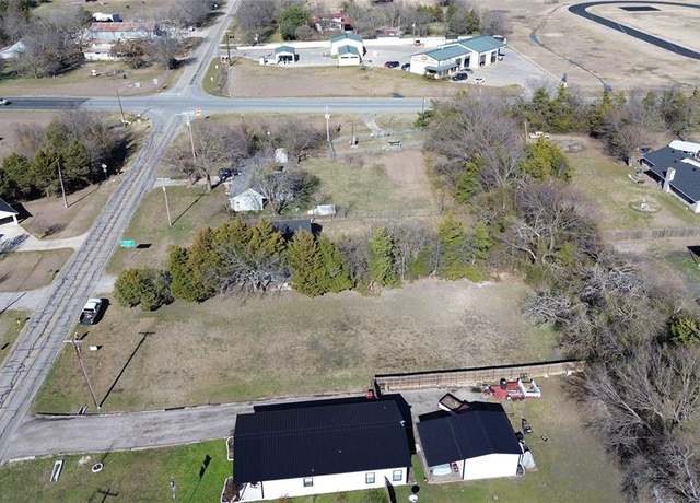 Property at 01 N Oak, Leonard, TX 75452
