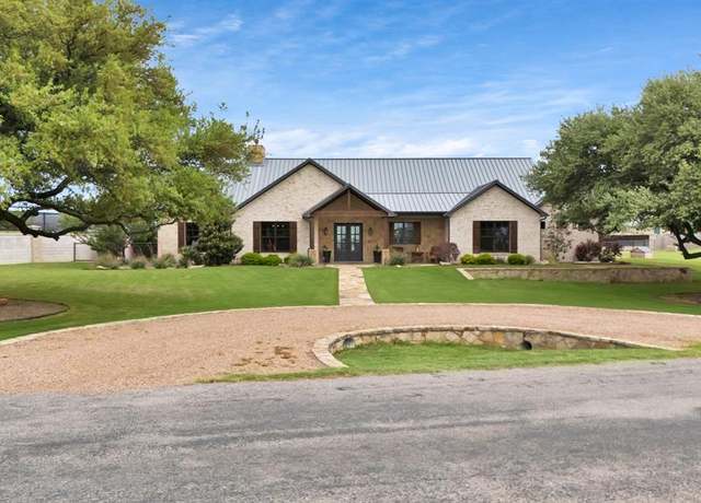Property at 205 Haciendas Dr, Weatherford, TX 76087, 3 beds, 2.5 baths
