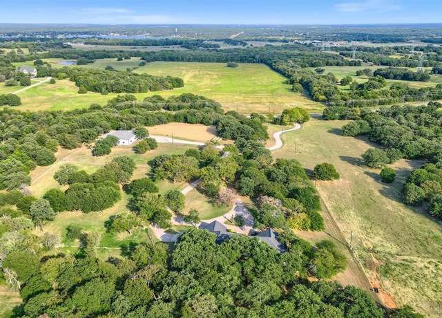 Property at 1271 Fm 3496, Gainesville, TX 76240, 5 beds, 5 baths