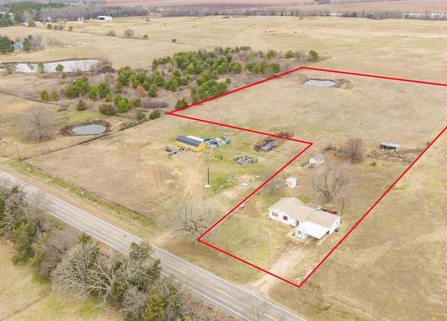 Property at 19538 Farm Road 197, Sumner, TX 75486, 3 beds, 2 baths