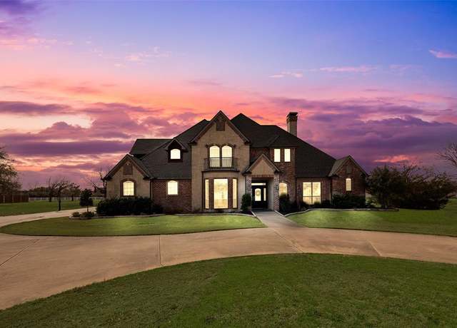 Property at 2040 Silver Hawk Ct, Rockwall, TX 75032, 5 beds, 4.5 baths
