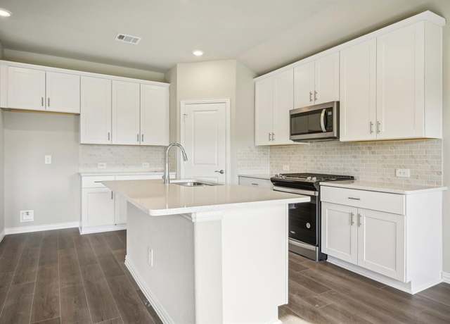 Property at 2316 Lone Star Ln, Seagoville, TX 75159, 3 beds, 2 baths