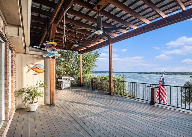 Property at 7006 Stone Bluff Ct, Granbury, TX 76048, 4 beds, 3.5 baths