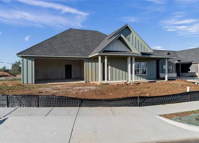 Property at 2036 Salina Cir, Granbury, TX 76048, 3 beds, 2 baths