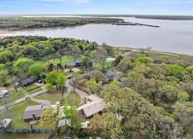Property at 1053 Paradise Cove Rd, Pottsboro, TX 75076, 3 beds, 2 baths