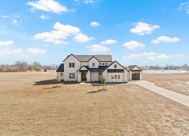 Property at 126 Private Road 2712, Mount Pleasant, TX 75455, 5 beds, 3.5 baths