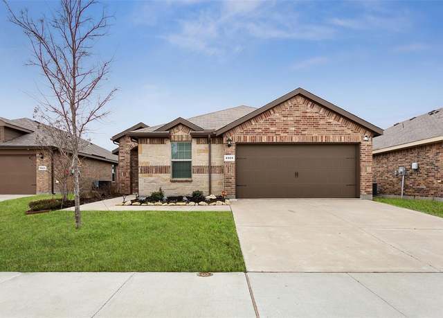 Property at 8909 High Stirrup Ln, Fort Worth, TX 76131, 5 beds, 2 baths