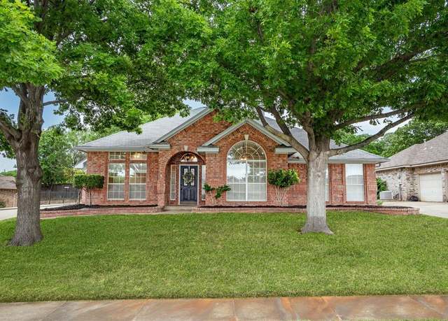 Property at 7531 Orange Valley Dr, North Richland Hills, TX 76182, 3 beds, 2 baths