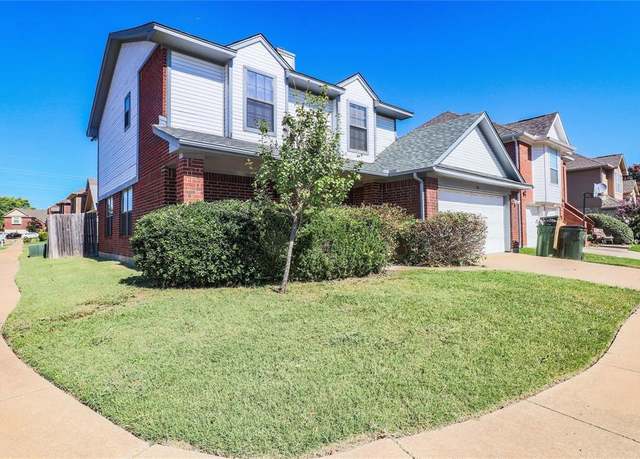 Property at 3701 Promenade Dr, Plano, TX 75023, 3 beds, 2.5 baths