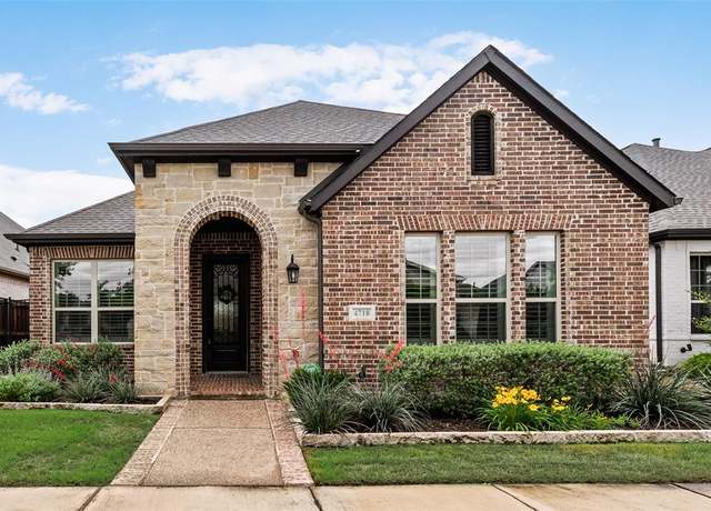 Property at 4710 Blackwood Cross Ln, Arlington, TX 76005, 2 beds, 2 baths