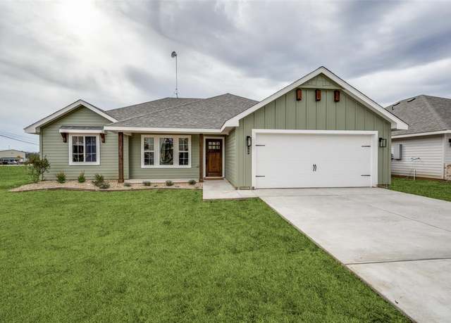 Property at 310 Sam Dr, Hillsboro, TX 76645, 3 beds, 2 baths