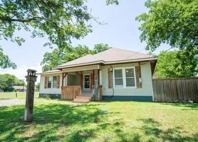 Property at 204 S Britton St, Tom Bean, TX 75489, 3 beds, 2 baths