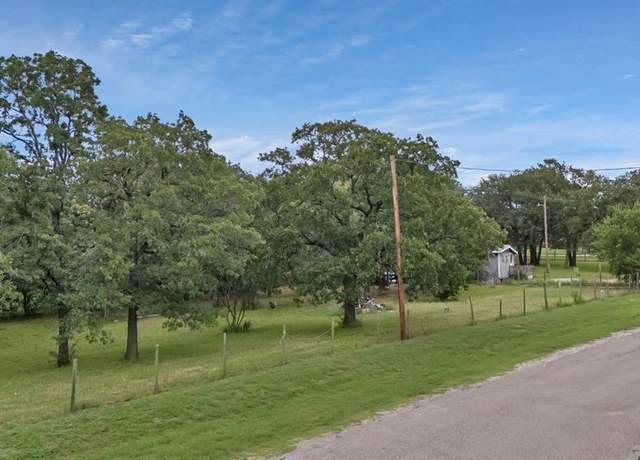 Property at 8805 Cahill Dr, Alvarado, TX 76009